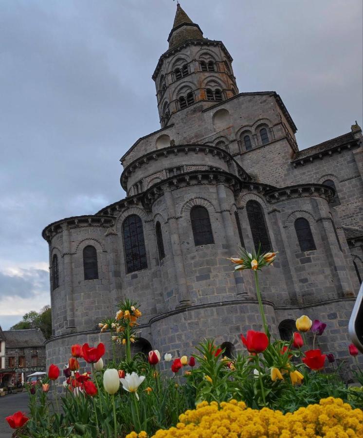 Lilas, Gite Saint Antoine, Orcival, Entre Sancy Et Volcans. Bagian luar foto