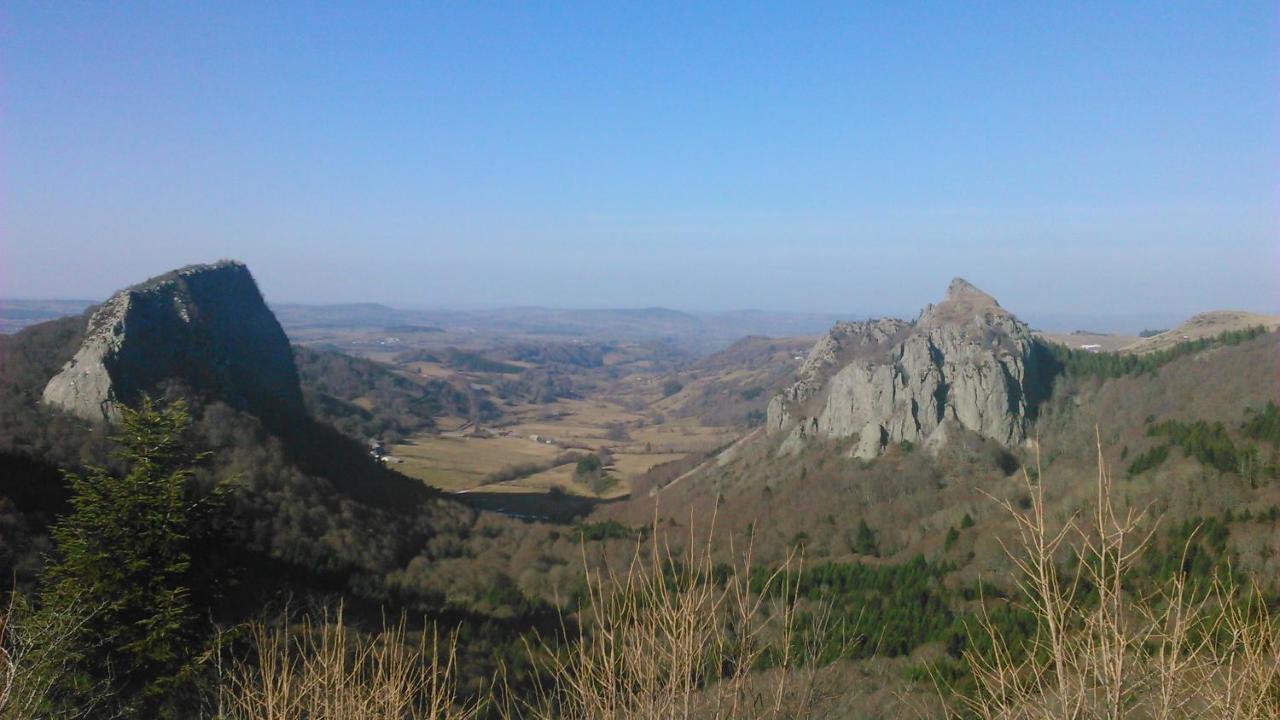 Lilas, Gite Saint Antoine, Orcival, Entre Sancy Et Volcans. Bagian luar foto